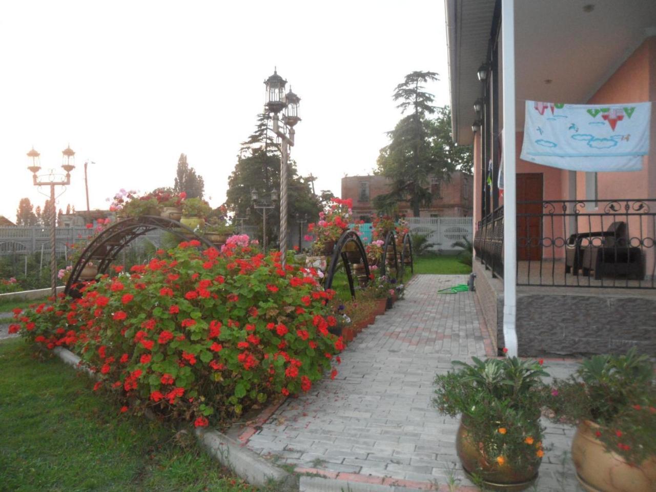 Alakhadze Galina Guest House المظهر الخارجي الصورة